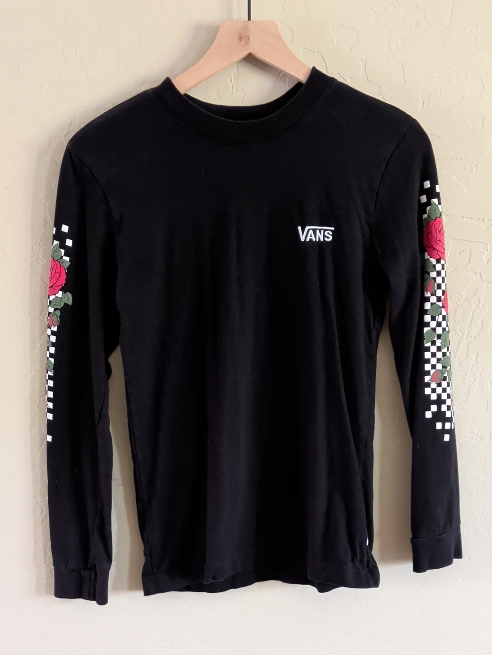 Vans Men's Black Long-Sleeve Graphic Tee with Rose Sleeves